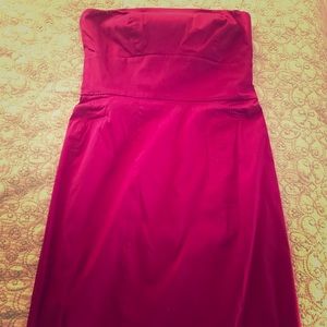 It’s party time! 💐💕perfectly pink Ann Taylor Strapless Cocktail dress